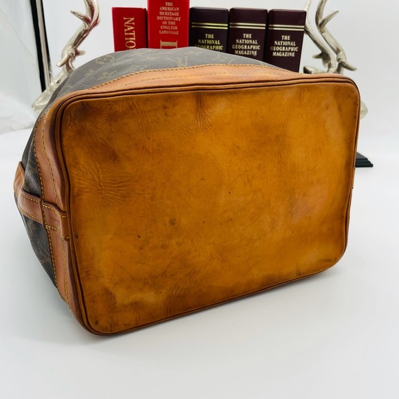 SOLD Noe GM Louis Vuitton Bucket Drawstring - Picture 8 of 15